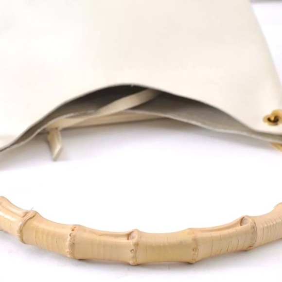 Elegant Creamy White Gucci Handbag Set - Picture 2 of 9